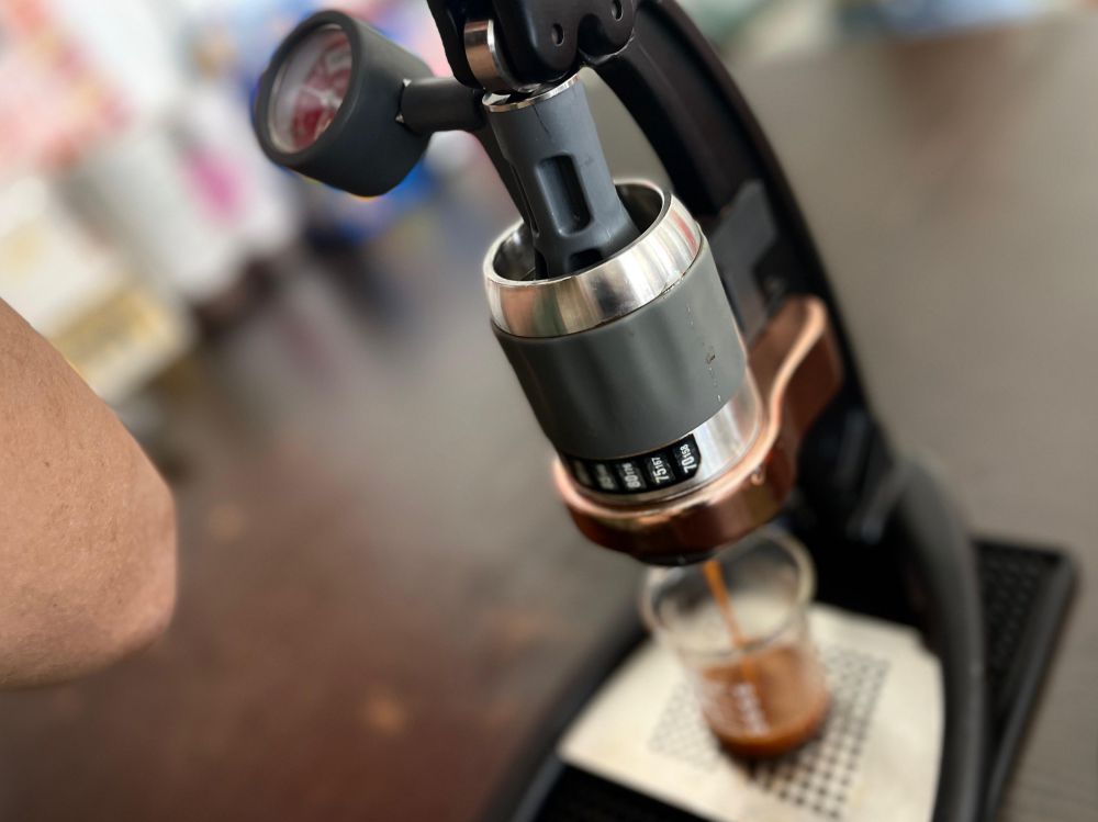 organic-coffee-beans-crafting-at-yodheng-cafe-na-chaluai
